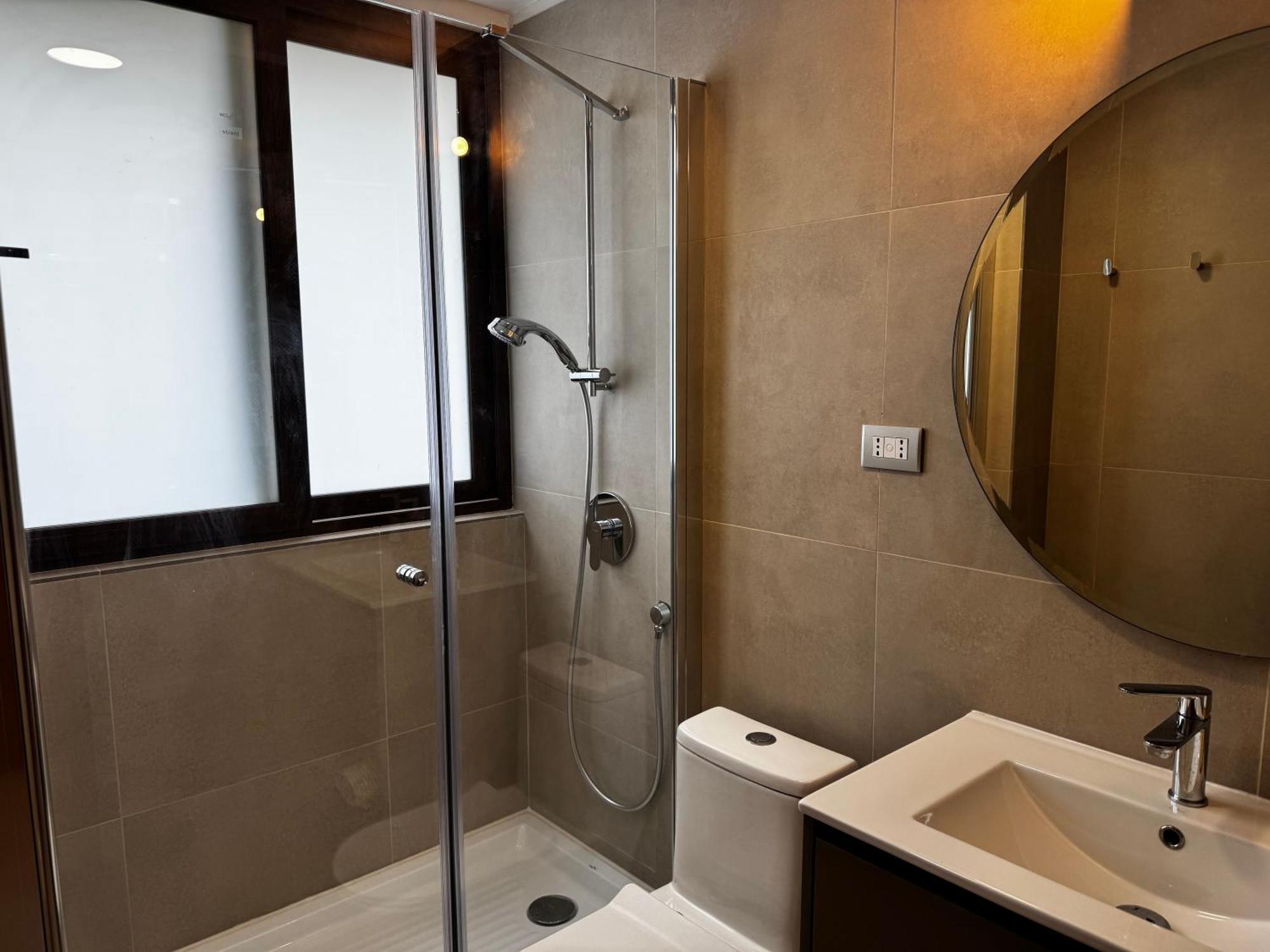 Alto Las Condes Apartments, Santiago